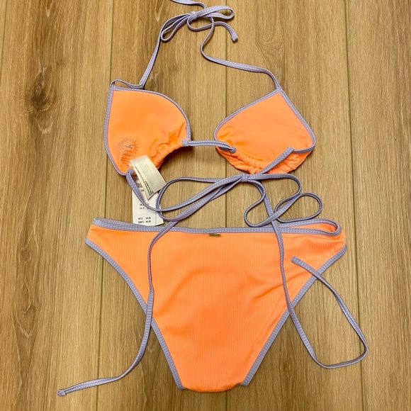 Hollister Bikini - Picture 3 of 5